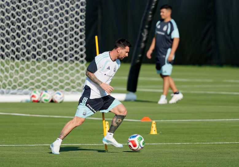 Argentina move closer to full health